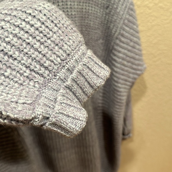 Over sized sweater with cowl neck - Picture 2 of 6